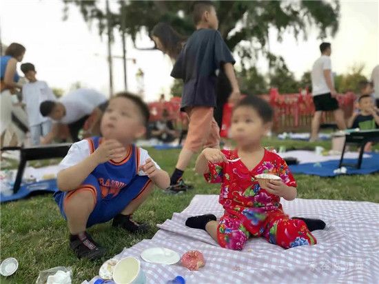 綠城美好丨臨沂領袖奔馳車友會，奢享BBQ